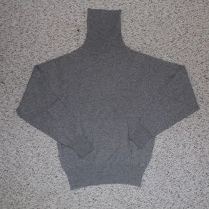 St. Malo Gray Cashmere Turtleneck